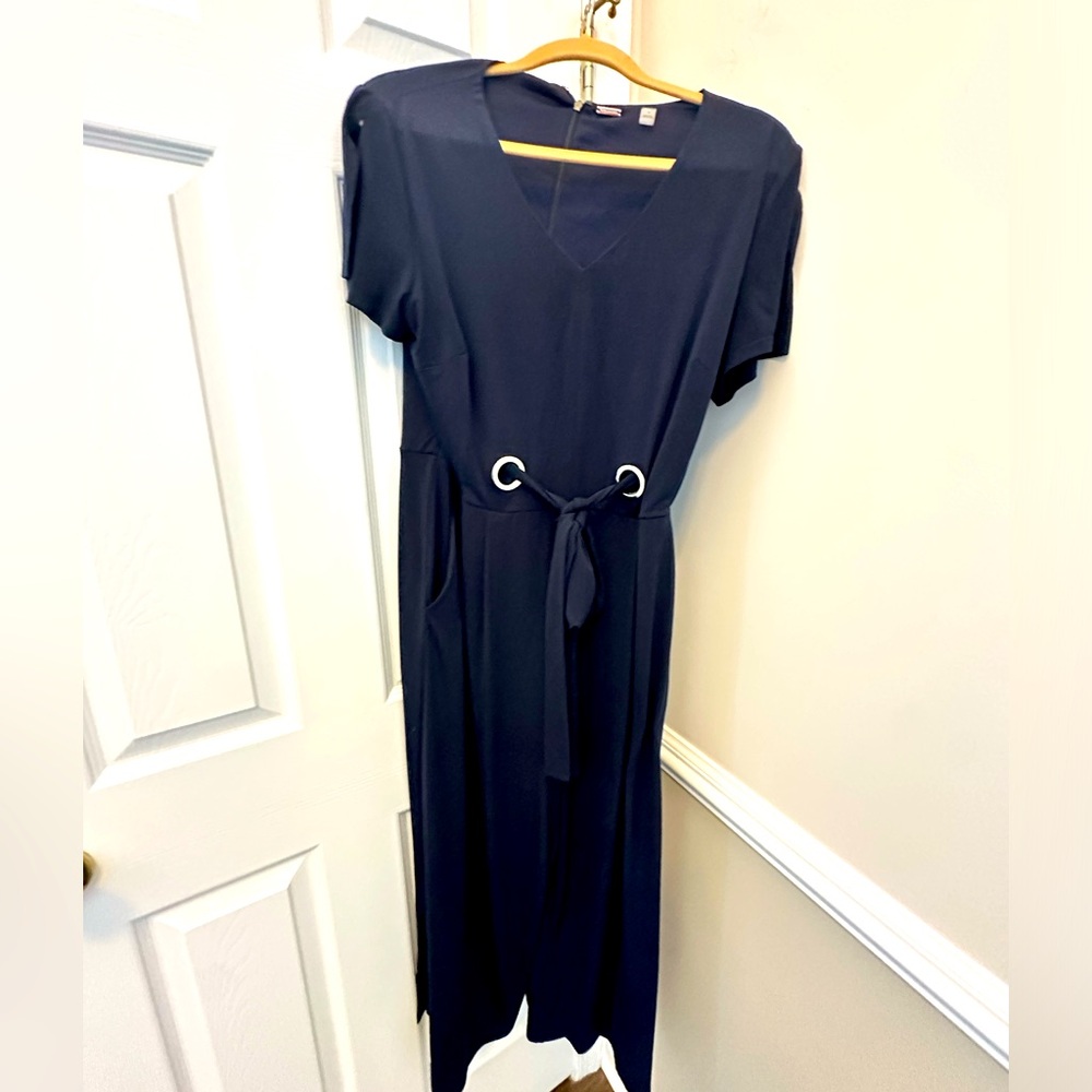 Tahari short sleeve navy capri jumpsuit - size 14